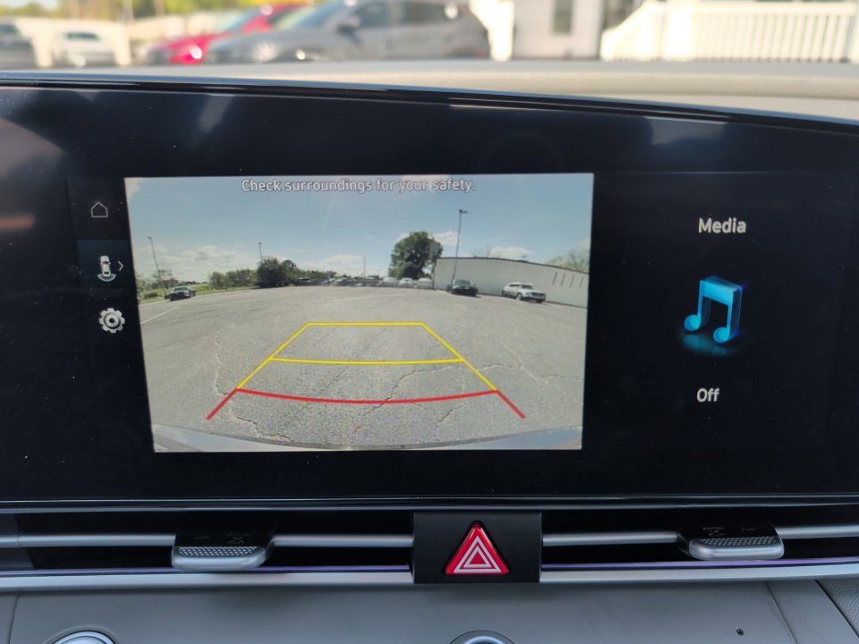 Certified 2024 Hyundai Elantra SEL w/ Convenience Package FWD image 19