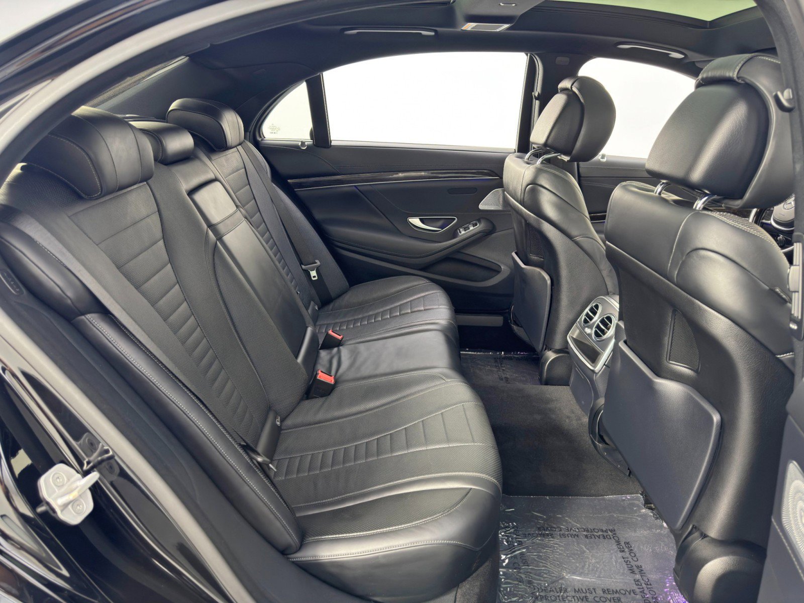 Used 2015 Mercedes-Benz S 550 Sedan image 40