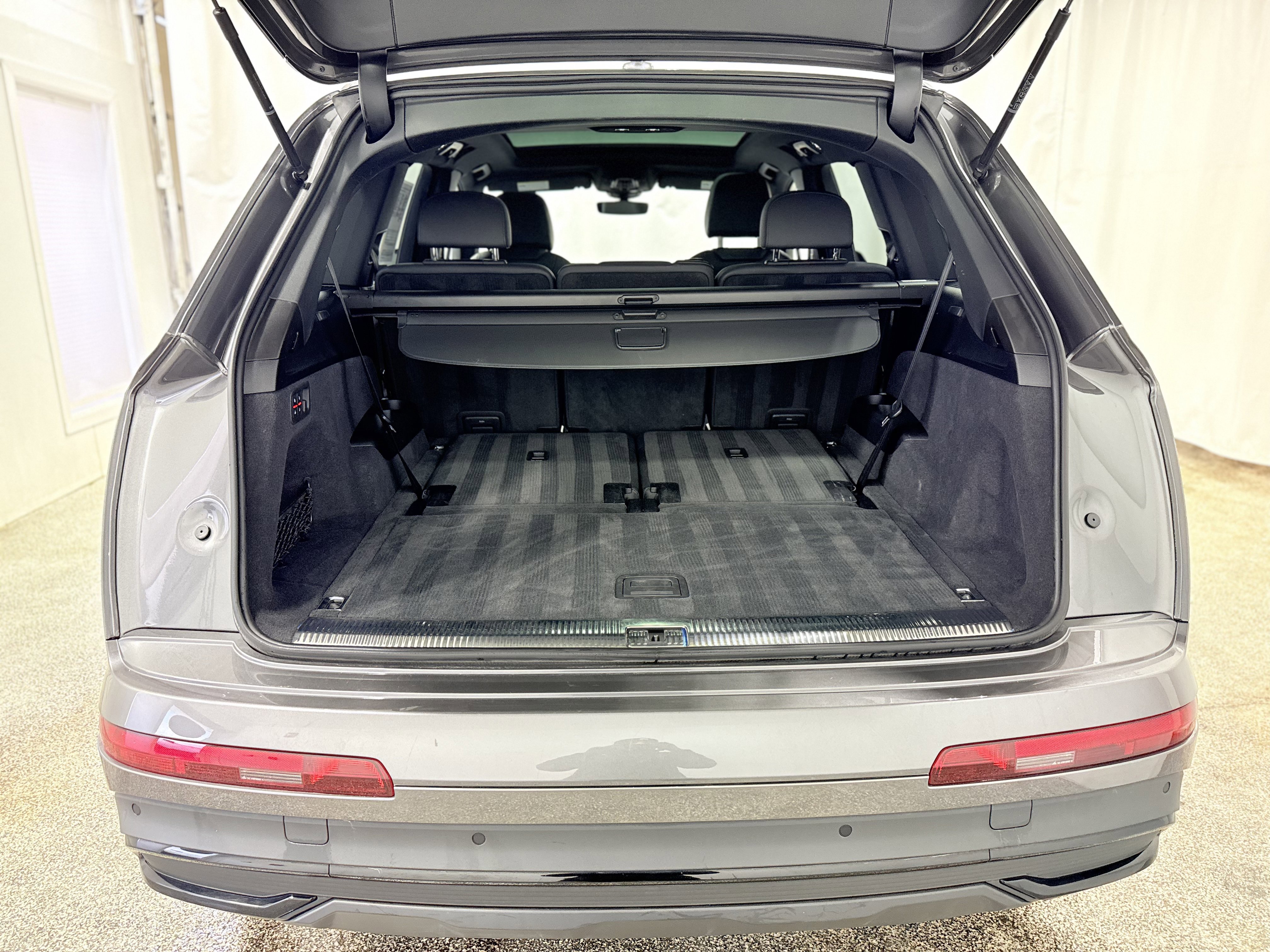 Used 2024 Audi Q7 Premium Plus w/ Premium Plus Package image 10