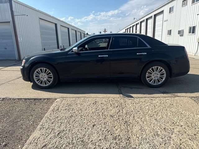 Used 2013 Chrysler 300 C w/ Beats Audio Group AWD/4WD image 8