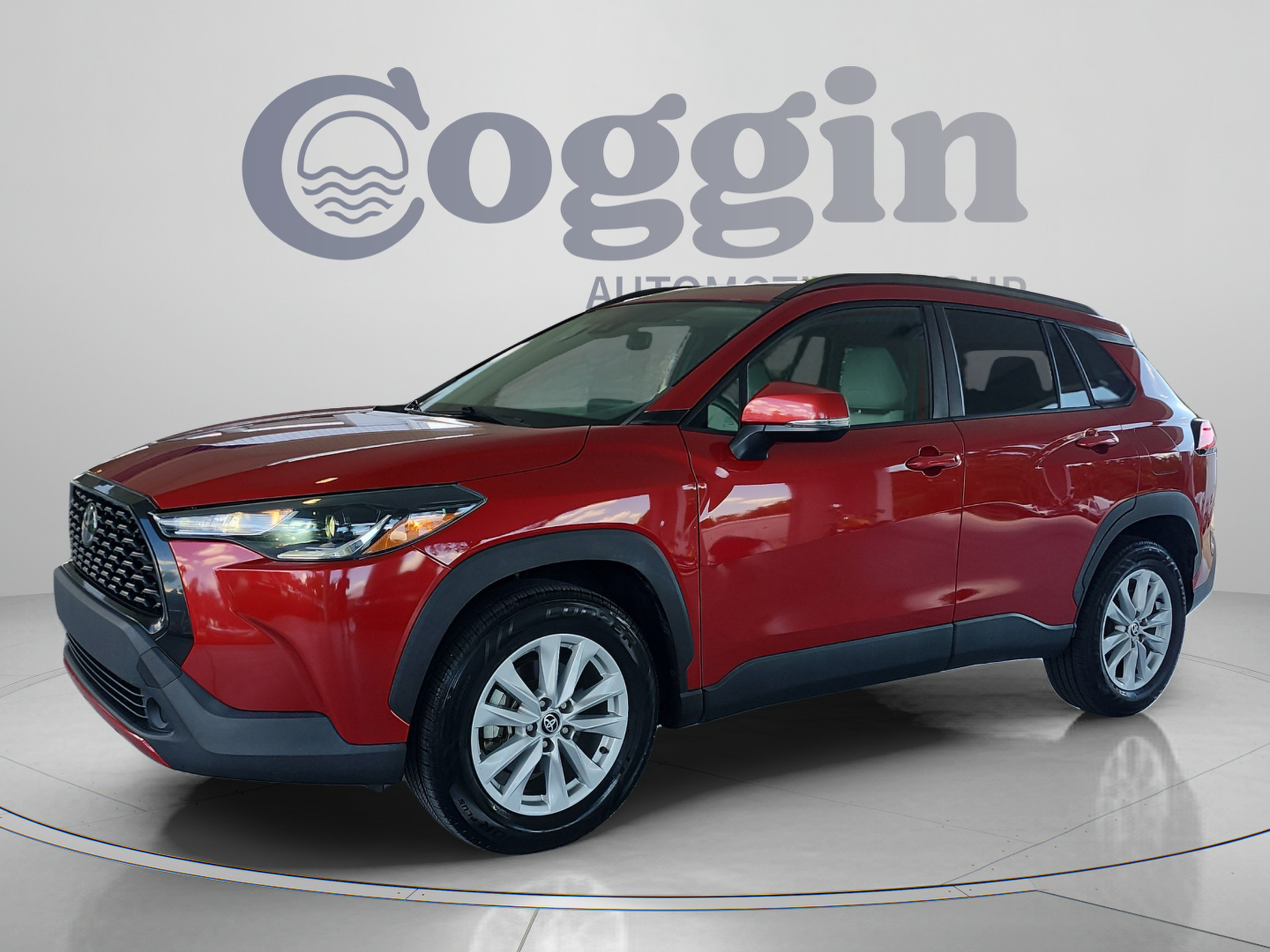 Used 2022 Toyota Corolla Cross LE w/ Moonroof Package FWD image 1