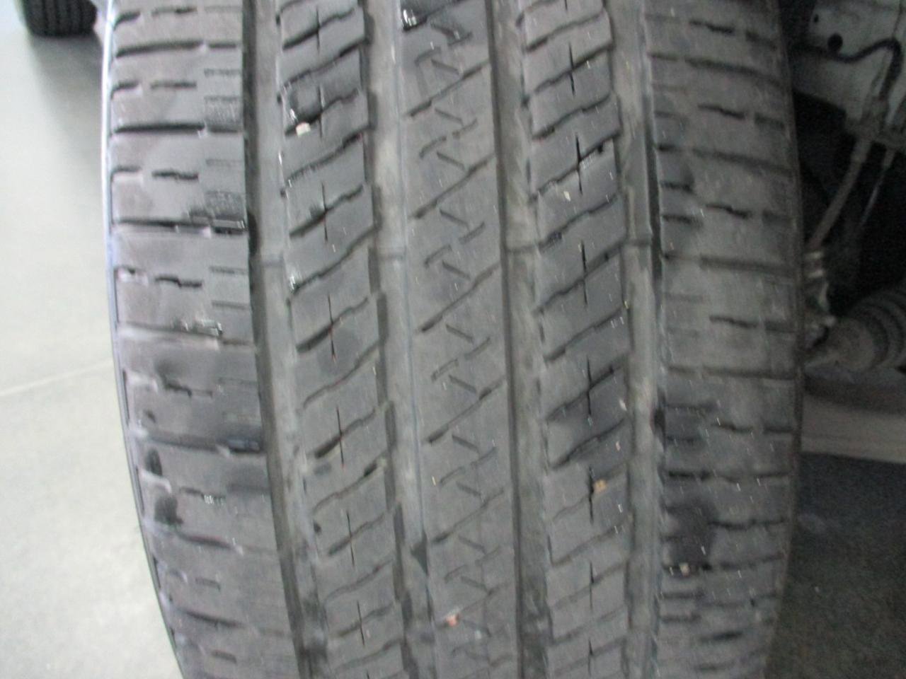 Used 2023 Jeep Grand Cherokee L Limited w/ Luxury Tech Group II AWD/4WD image 29