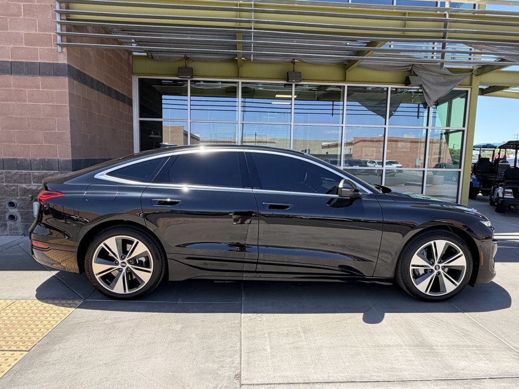Used 2025 Audi A6 e-tron Premium Plus w/ Premium Plus RWD image 9