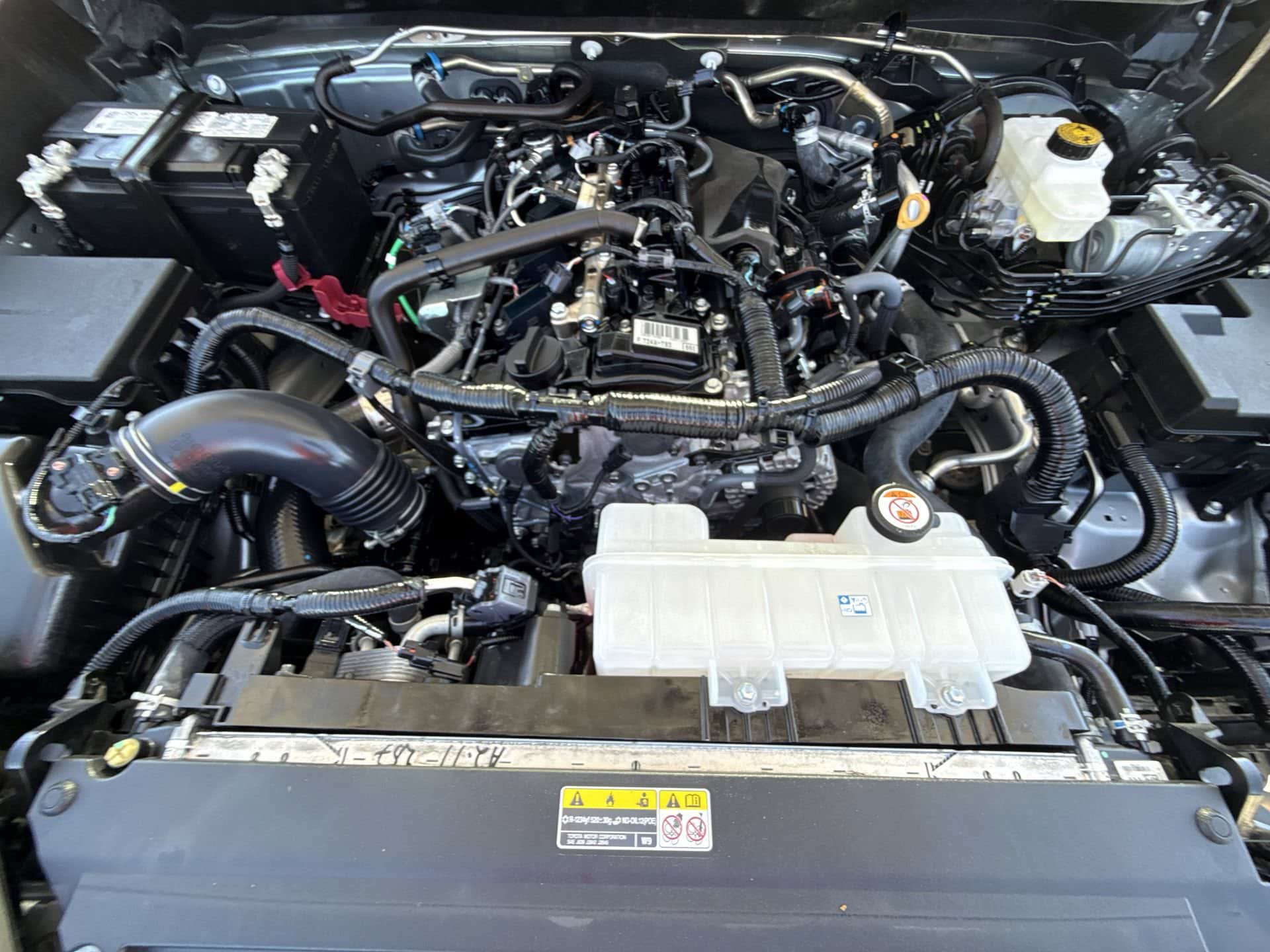 Certified 2025 Toyota Tacoma TRD Off-Road AWD/4WD image 17