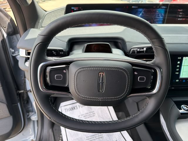 Used 2025 Lincoln Navigator Reserve w/ Jet Appearance Package AWD/4WD image 29
