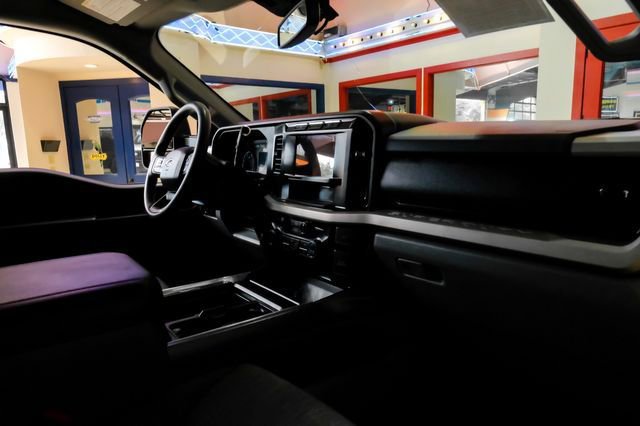 Used 2023 Ford F350 XLT w/ FX4 Off-Road Package AWD/4WD image 13
