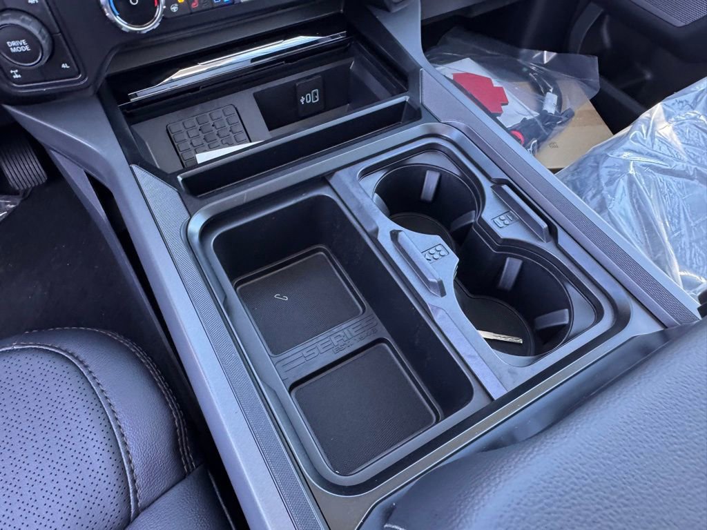 New 2026 Ford F350 Lariat w/ Lariat Ultimate Package image 24
