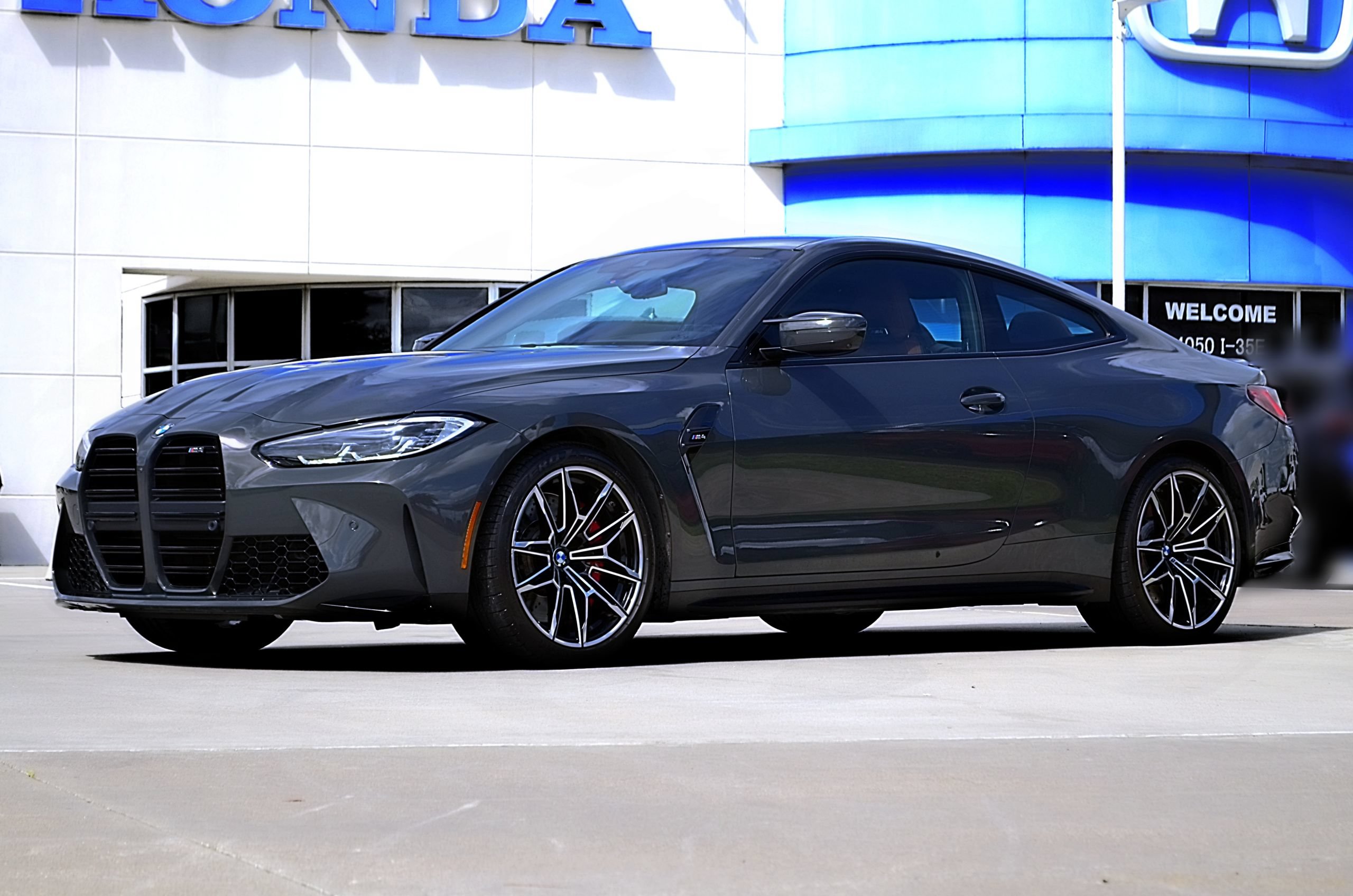 Used 2022 BMW M4 Coupe w/ Executive Package RWD 360° Tour