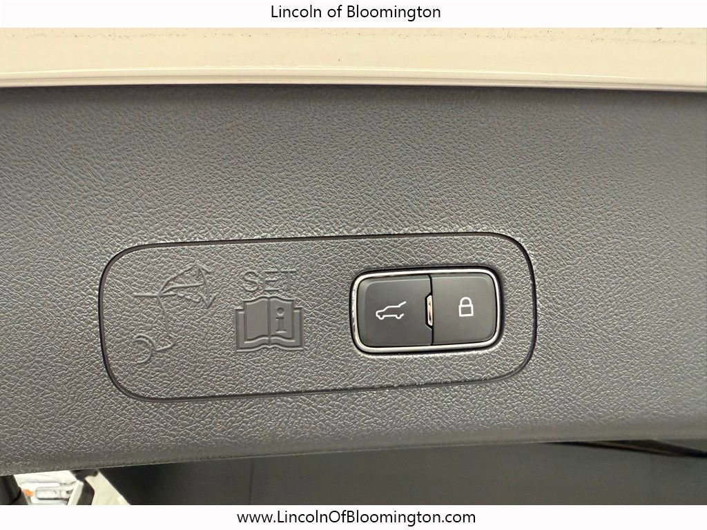 New 2025 Lincoln Aviator Black Label image 25