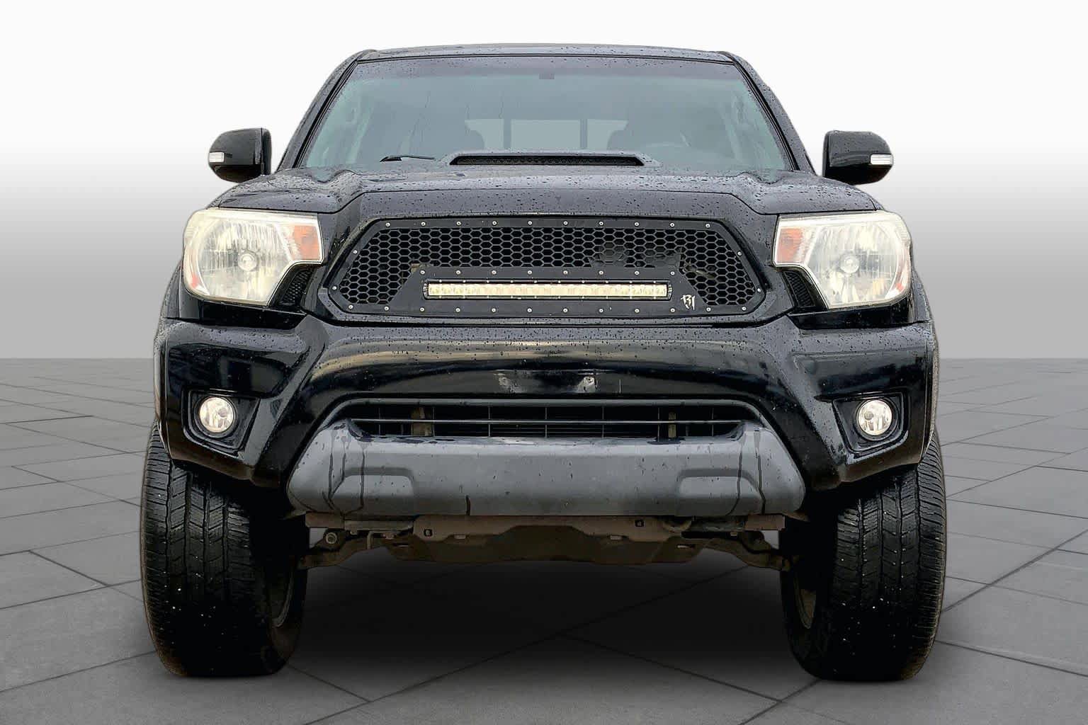 Used 2015 Toyota Tacoma PreRunner w/ TRD Sport Package RWD image 3