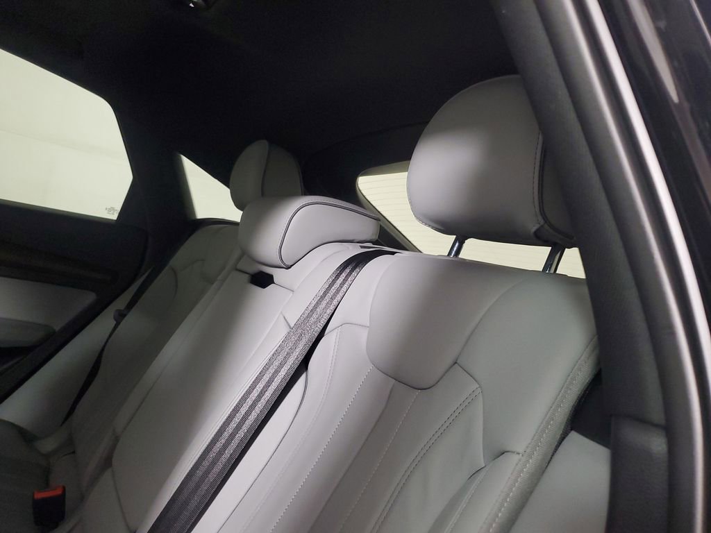 Used 2024 Audi Q5 2.0T Premium image 13