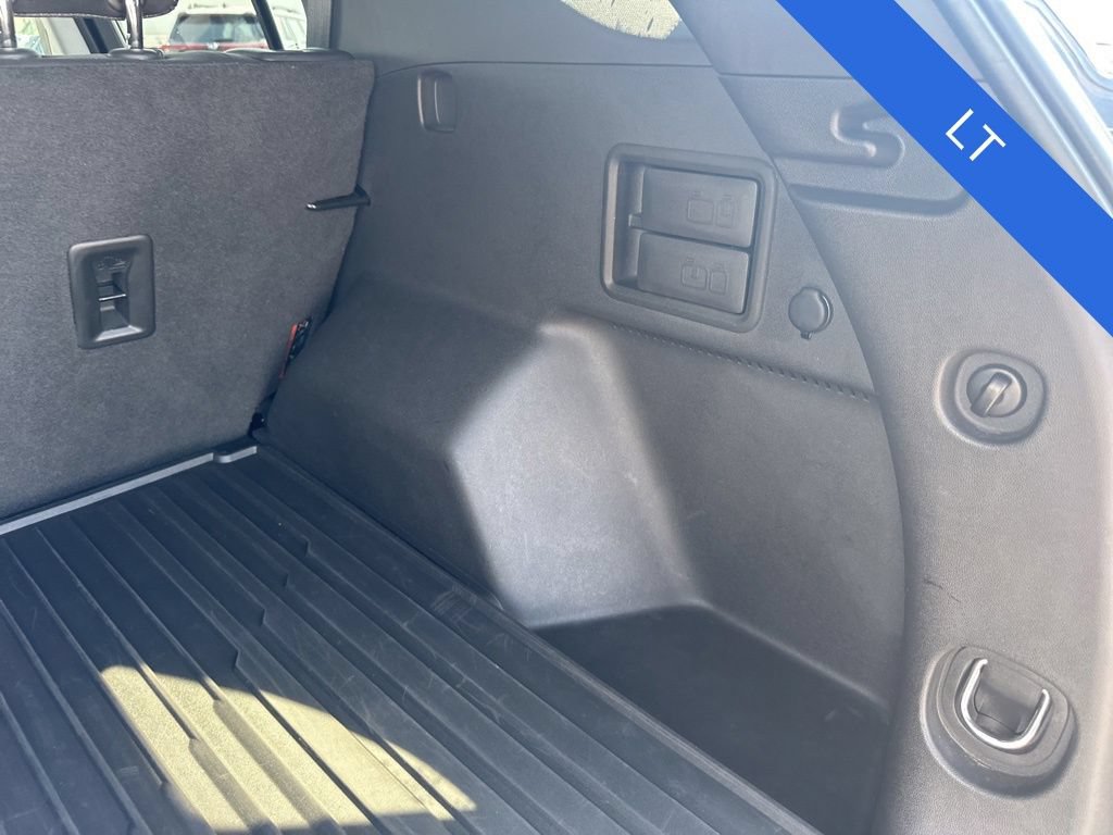 Used 2020 Chevrolet Equinox LT w/ Driver Convenience Package FWD image 29