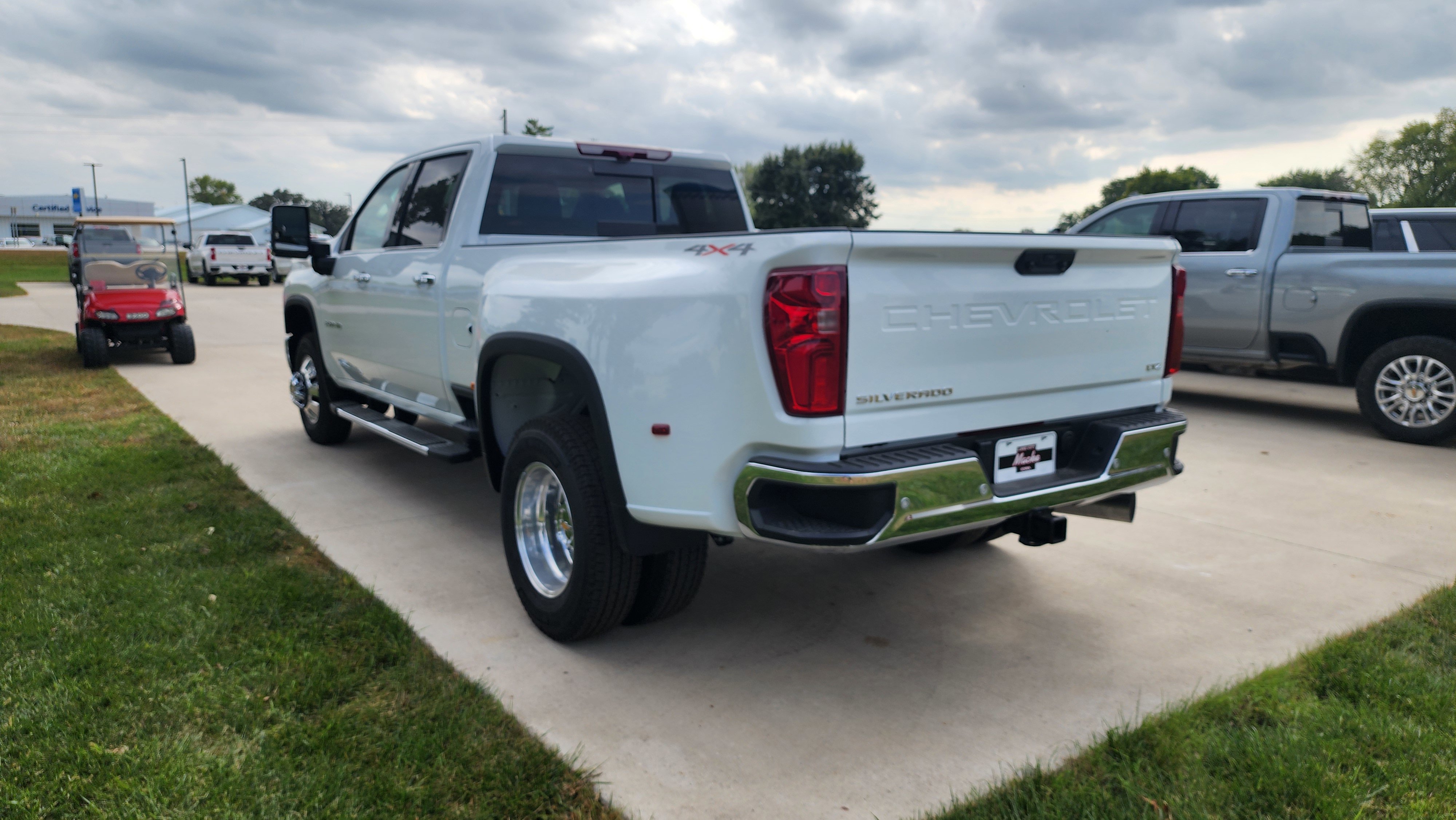 New 2026 Chevrolet Silverado 3500 LTZ w/ LTZ Convenience Package image 7