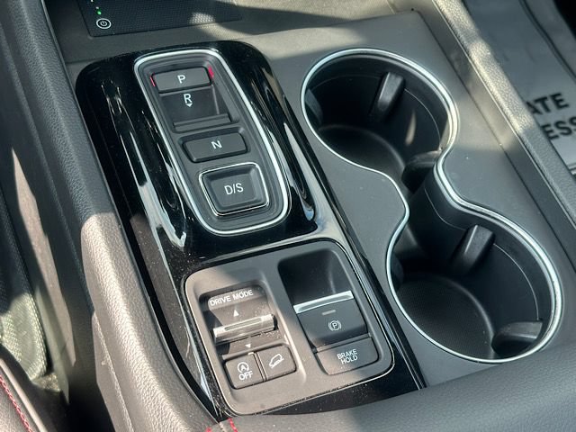 Used 2025 Honda Pilot Black Edition image 28