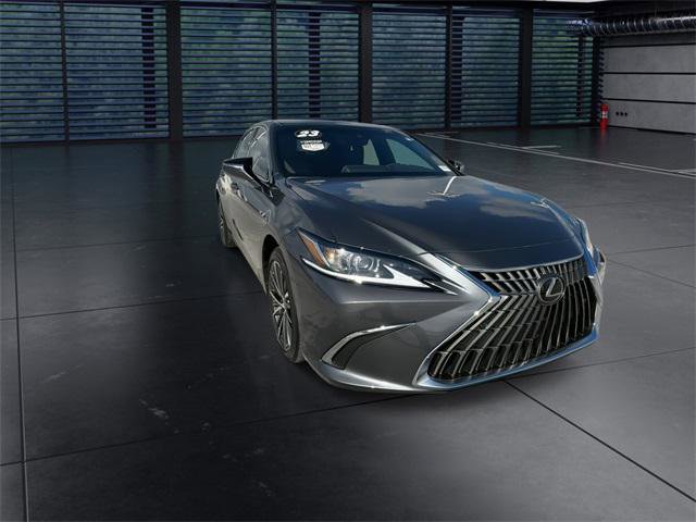 Certified 2023 Lexus ES 350 w/ Premium Package image 3