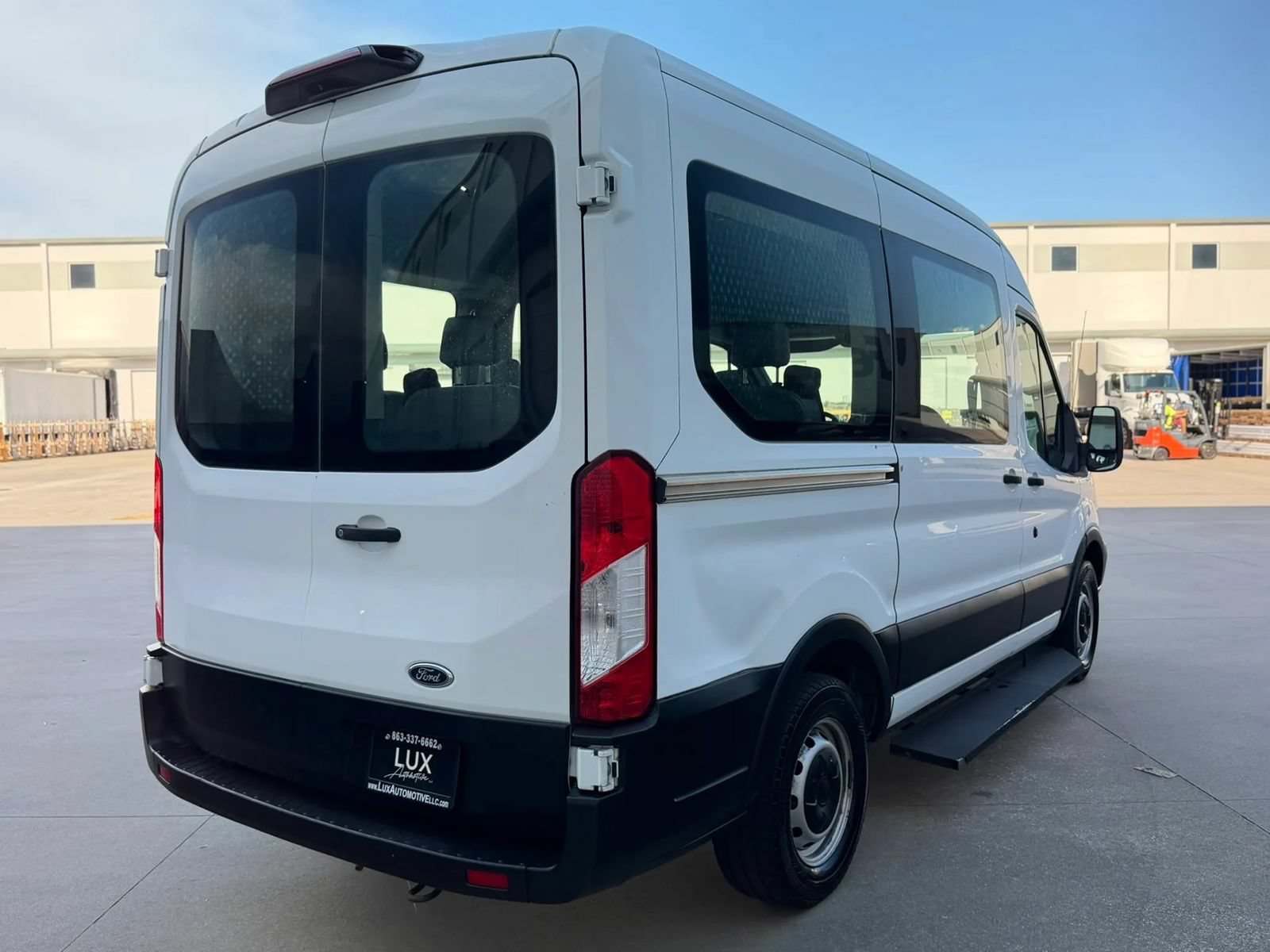 Used 2019 Ford Transit 150 XL RWD image 7