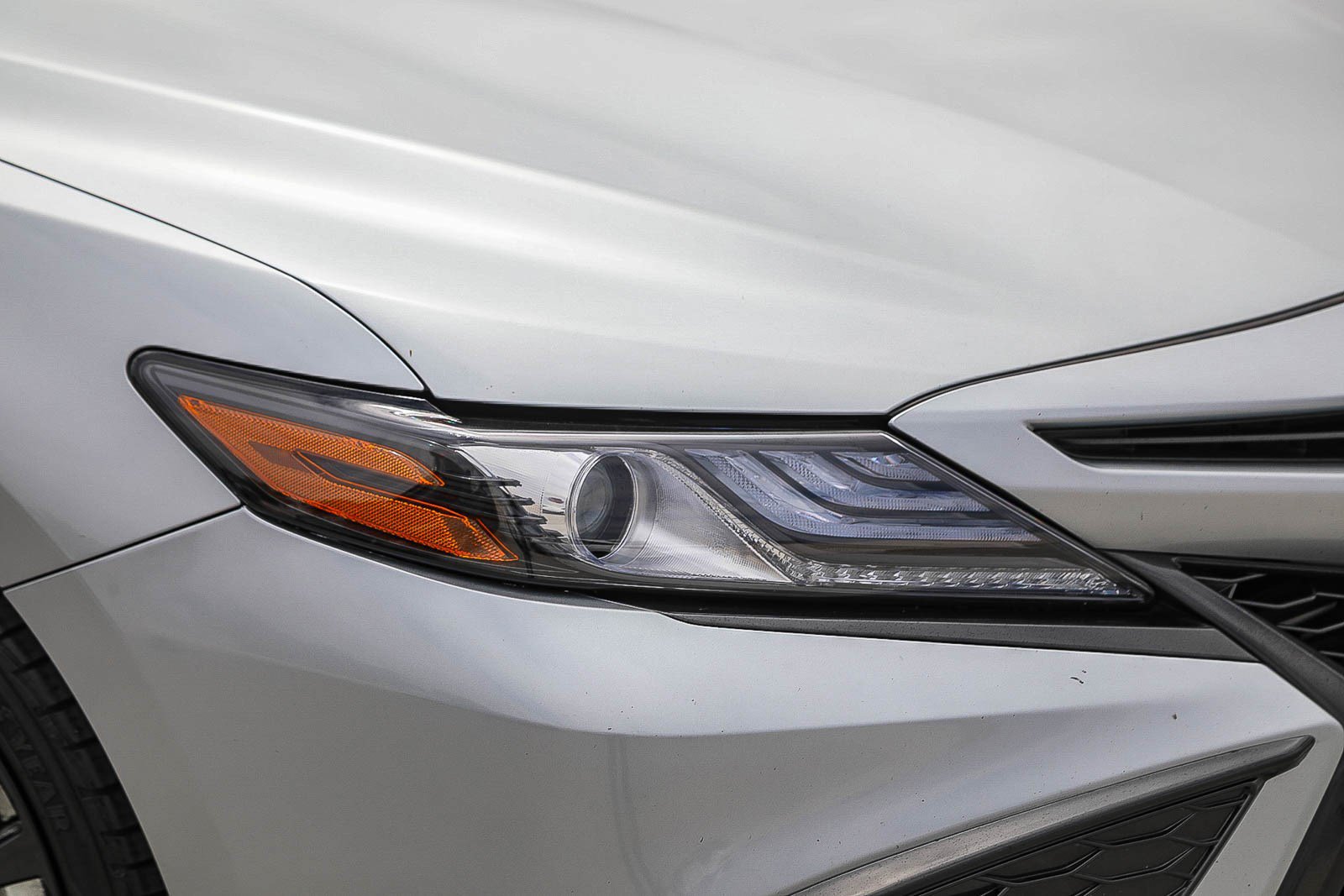 Used 2024 Toyota Camry XSE FWD image 8