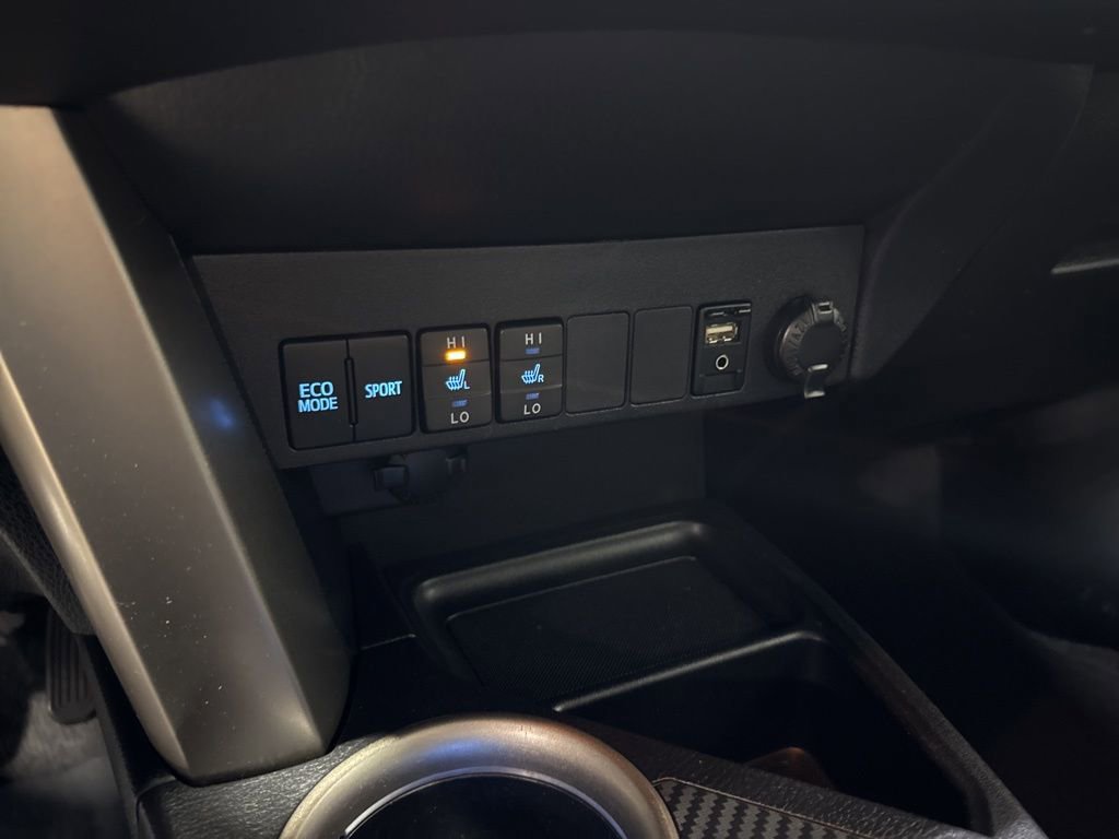 Used 2013 Toyota RAV4 Limited image 22