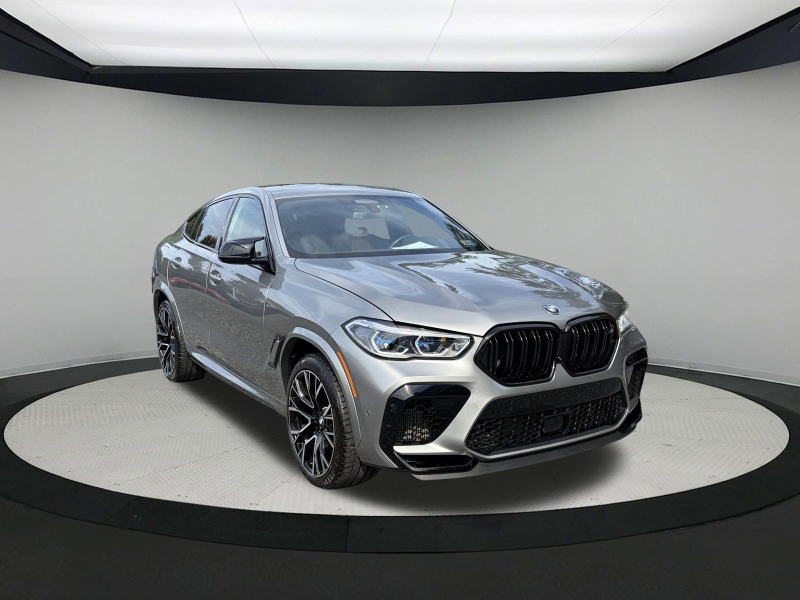 Used 2021 BMW X6 M w/ Competition Package AWD/4WD image 3