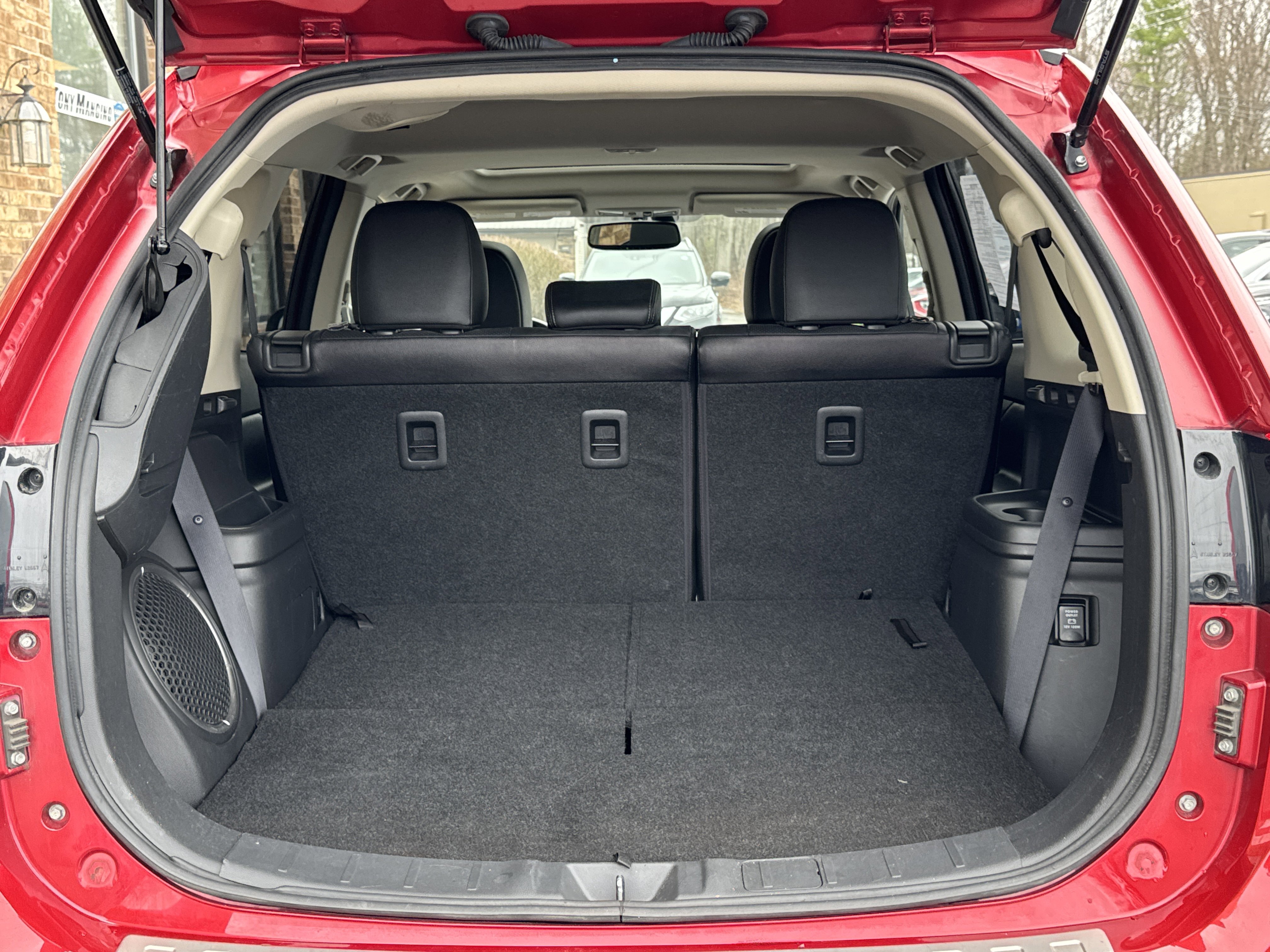 Used 2017 Mitsubishi Outlander SEL image 13