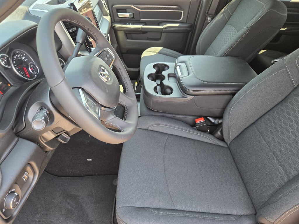 New 2026 RAM 3500 Big Horn AWD/4WD image 8