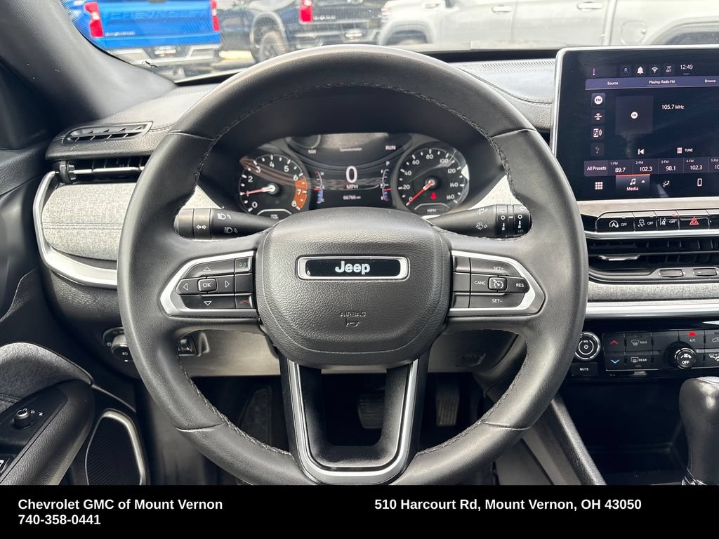 Used 2024 Jeep Compass Latitude AWD/4WD image 17