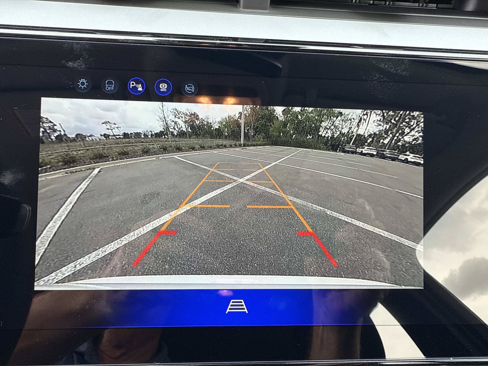 New 2027 Chevrolet Bolt LT w/ Comfort Package FWD image 25