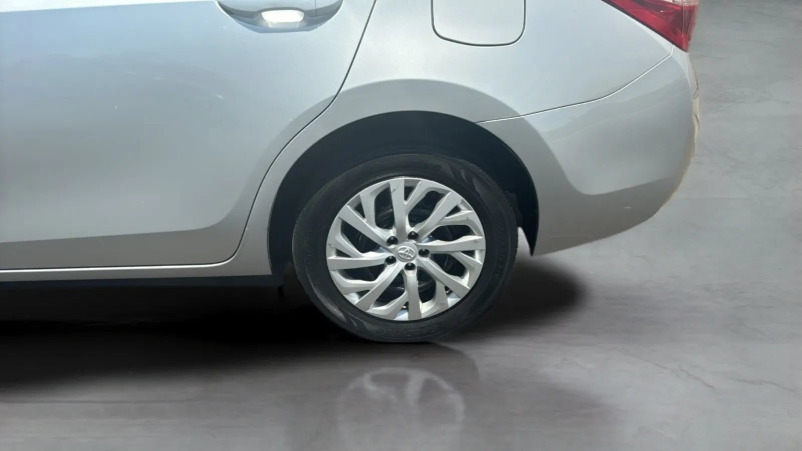 Used 2019 Toyota Corolla LE FWD image 49