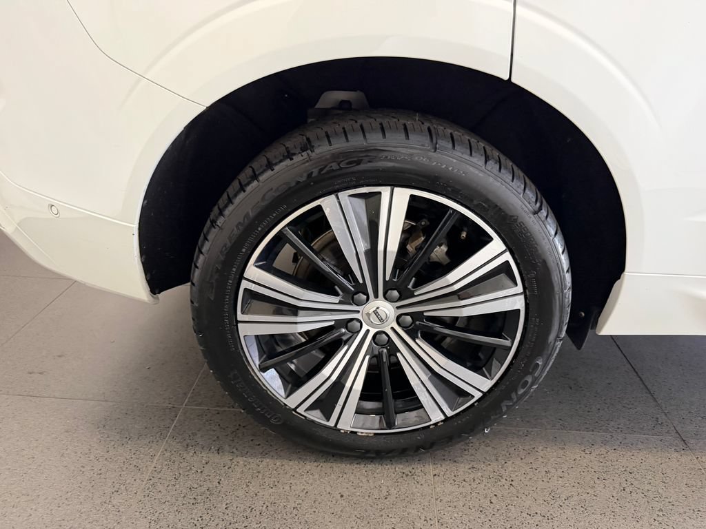 Used 2022 Volvo XC60 T8 Inscription AWD/4WD image 12