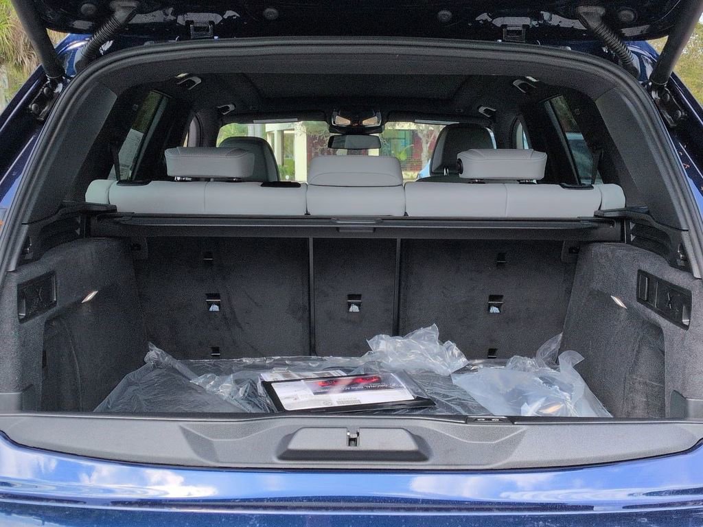 New 2026 BMW X5 xDrive50e w/ M Sport Package image 13