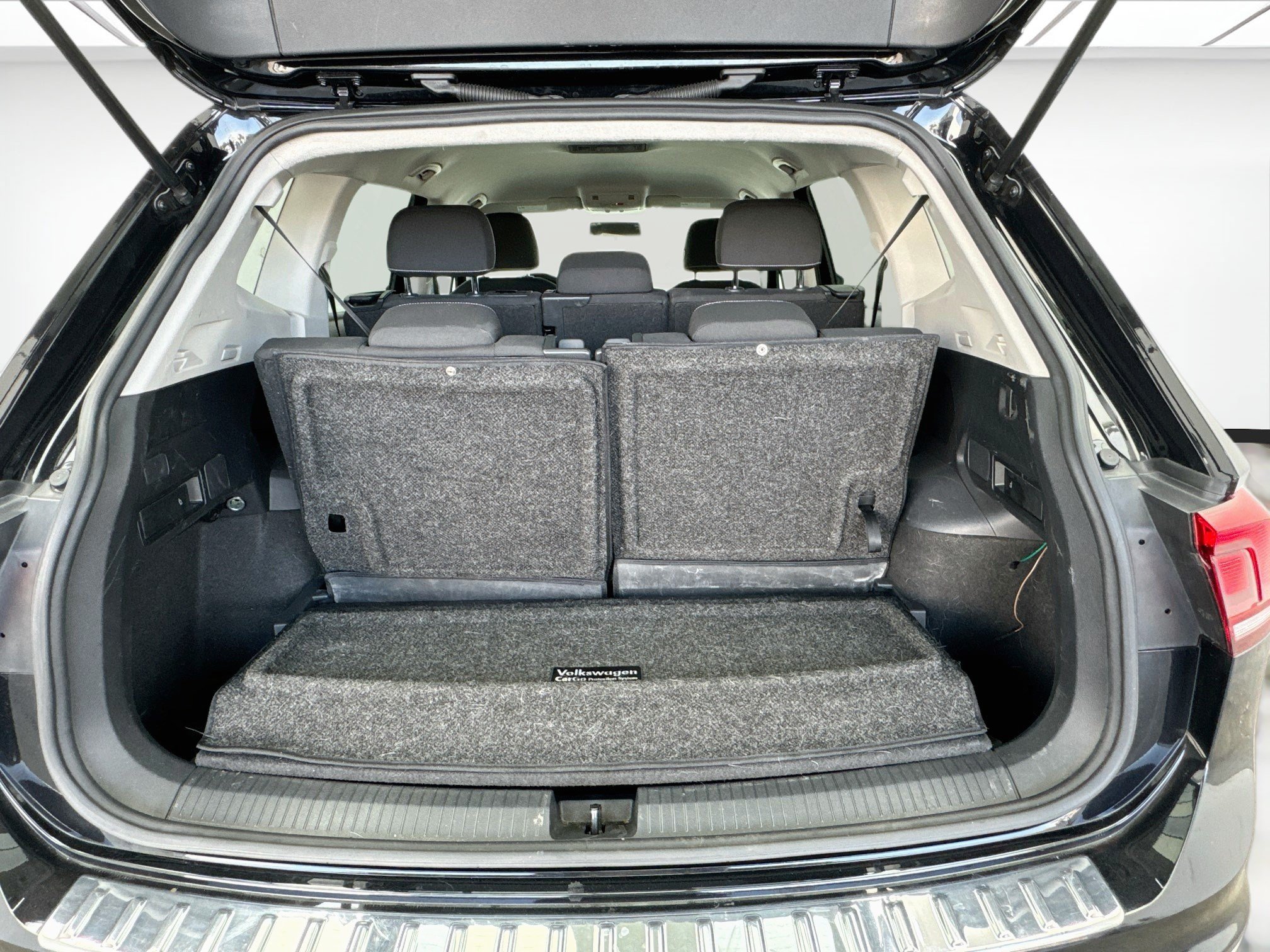 Used 2022 Volkswagen Tiguan S FWD image 17