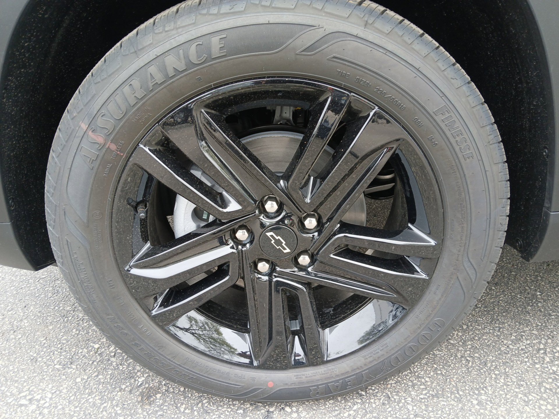 New 2026 Chevrolet Trax ACTIV w/ Sunroof Package FWD image 25