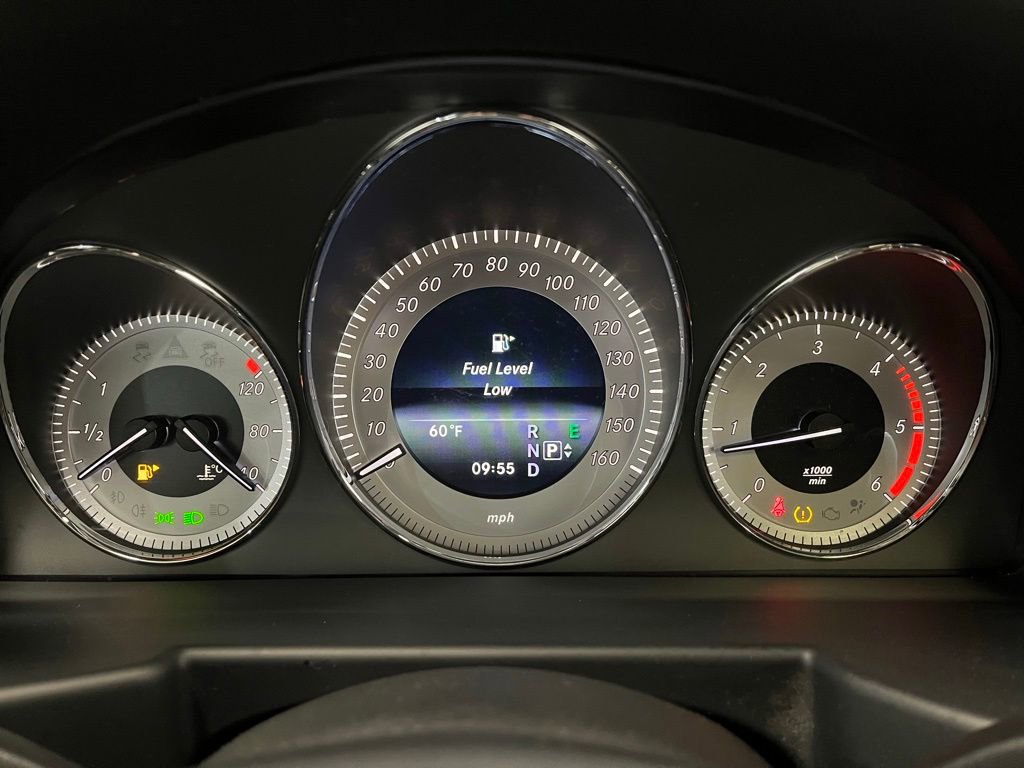 Used 2015 Mercedes-Benz GLK 250 BlueTEC 4MATIC image 5