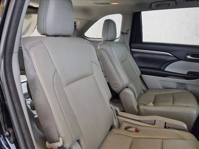 Used 2018 Toyota Highlander Limited Platinum AWD/4WD image 20
