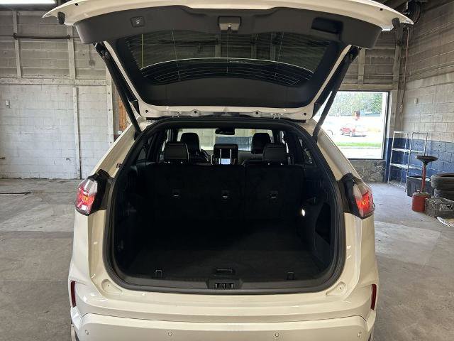 Certified 2023 Ford Edge ST-Line AWD/4WD image 25