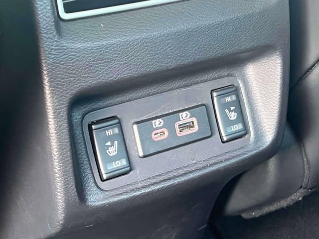 Used 2023 Nissan Maxima Platinum w/ Sport Mat Group FWD image 22