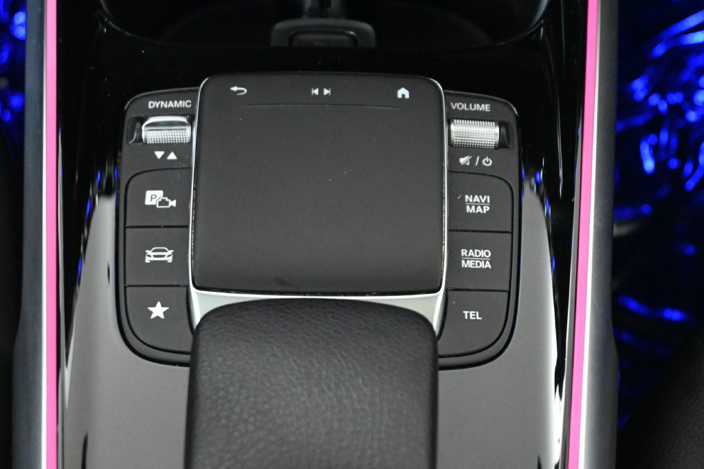 Used 2023 Mercedes-Benz GLB 250 4MATIC image 23