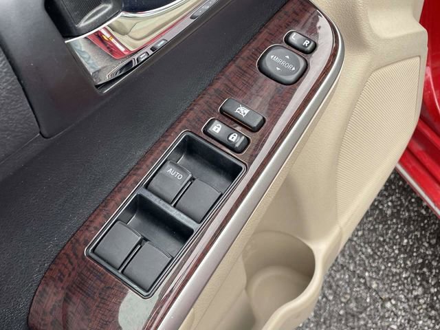 Used 2014 Toyota Camry XLE w/ Leather Package image 16