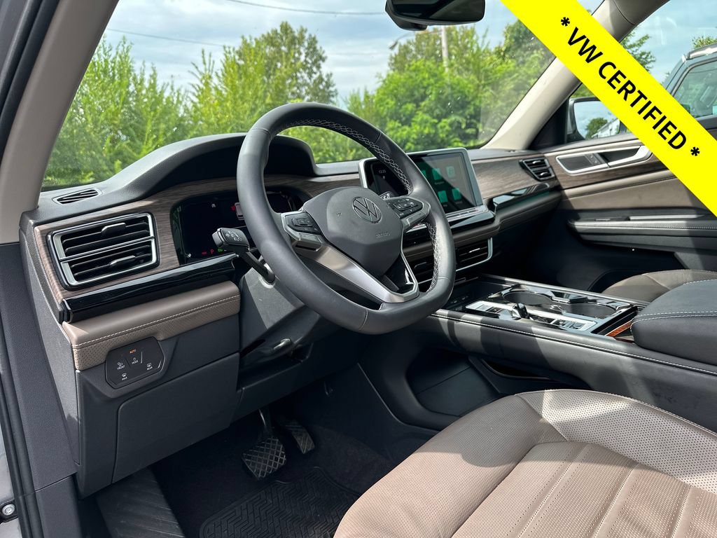 Used 2024 Volkswagen Atlas SEL AWD/4WD image 13