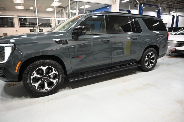 New 2026 GMC Yukon XL AT4 Ultimate w/ LPO, Illumination Package image 8
