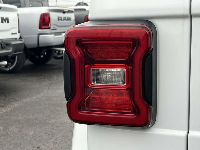 Used 2019 Jeep Wrangler Unlimited Sahara image 10