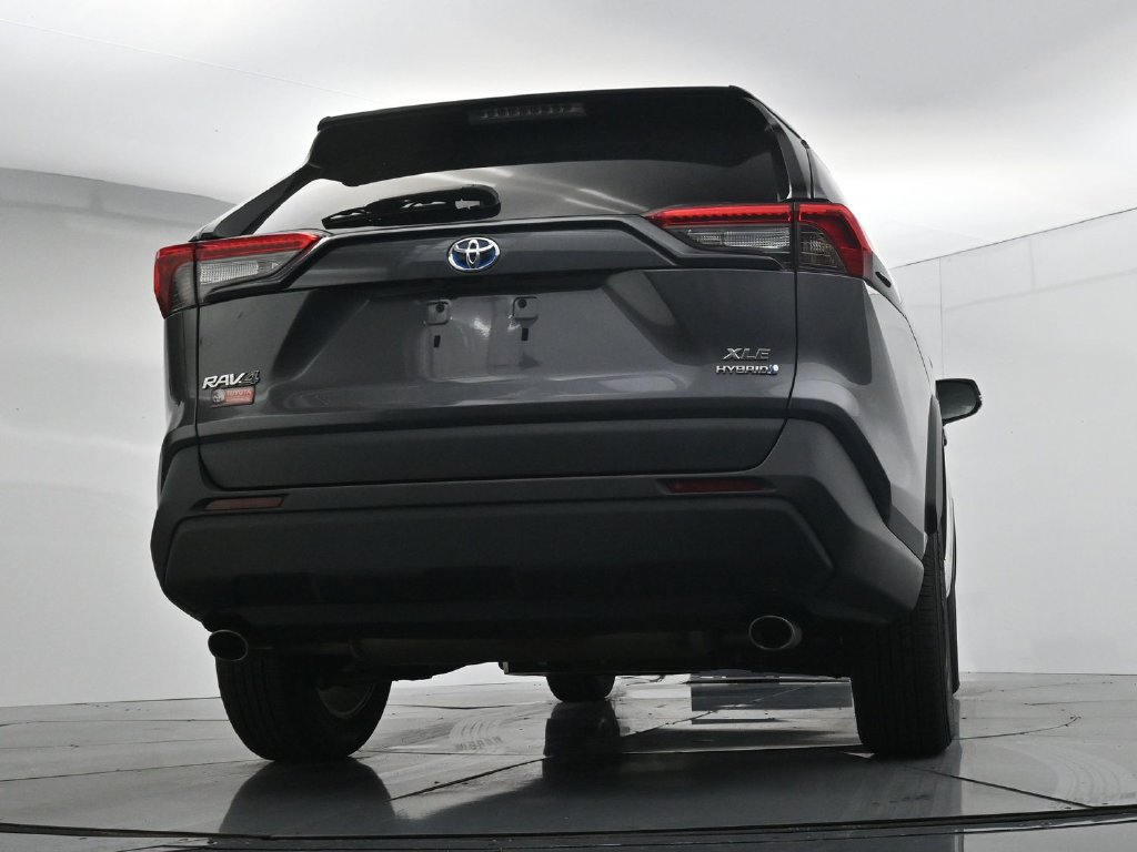Used 2024 Toyota RAV4 XLE AWD/4WD image 21