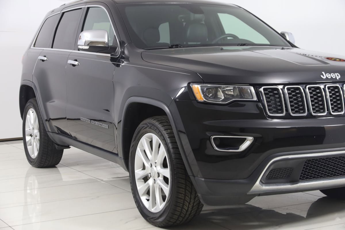 Used 2017 Jeep Grand Cherokee Limited AWD/4WD image 41
