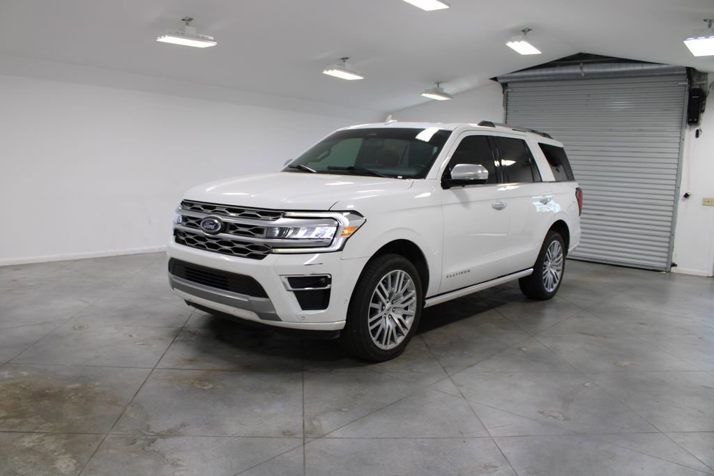Used 2024 Ford Expedition Platinum image 4