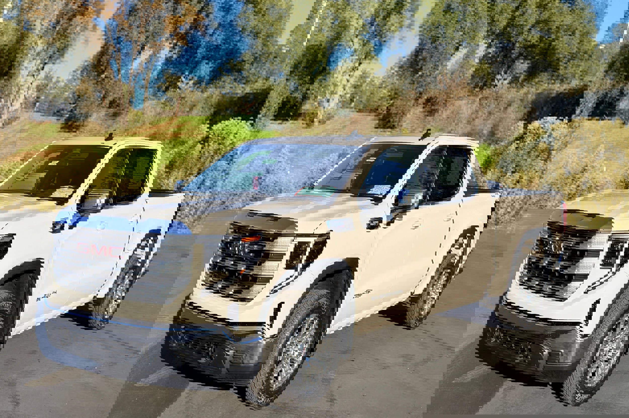 New 2026 GMC Sierra 1500 SLE w/ Max Trailering Package