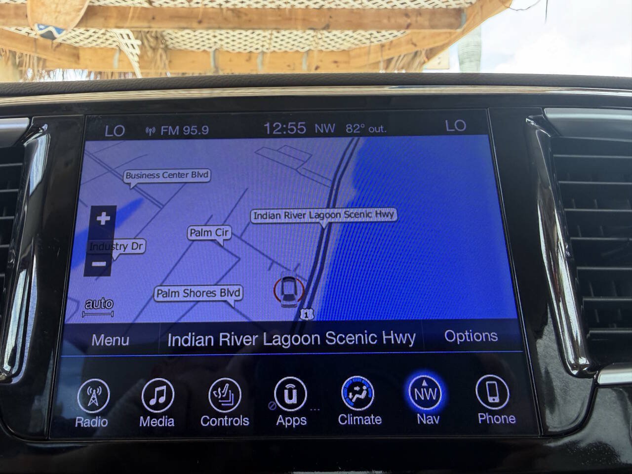 Used 2017 Chrysler Pacifica Touring-L Plus FWD image 28