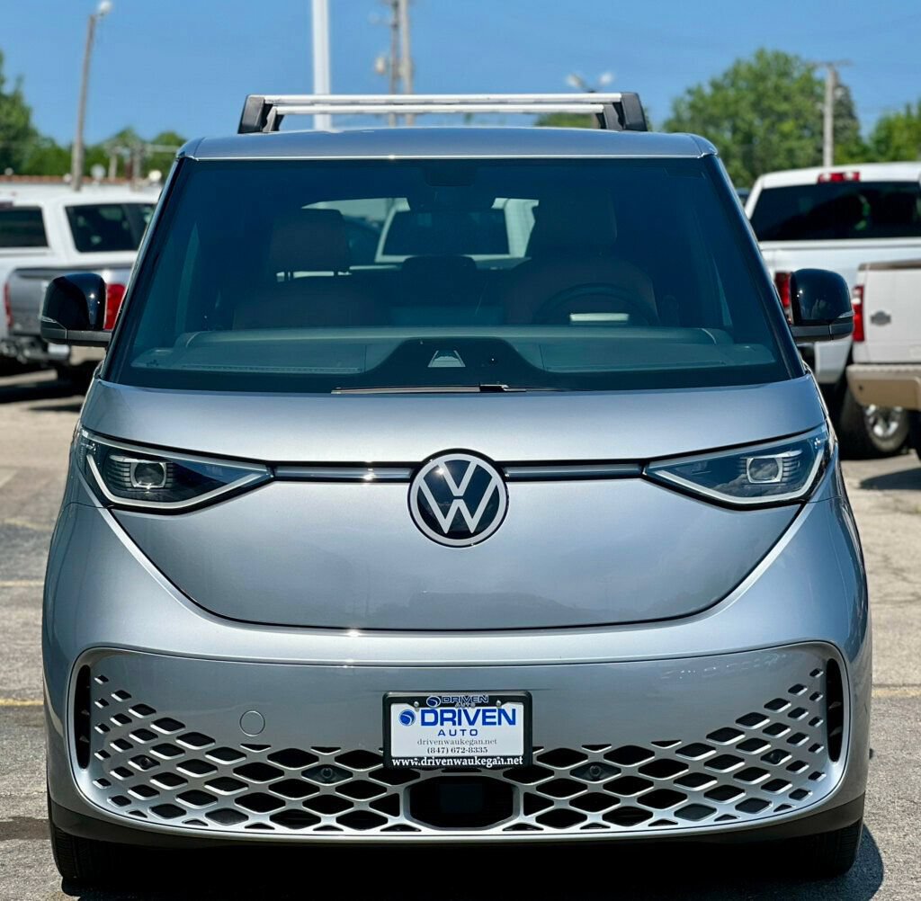 Used 2025 Volkswagen ID. Buzz Pro S RWD image 35