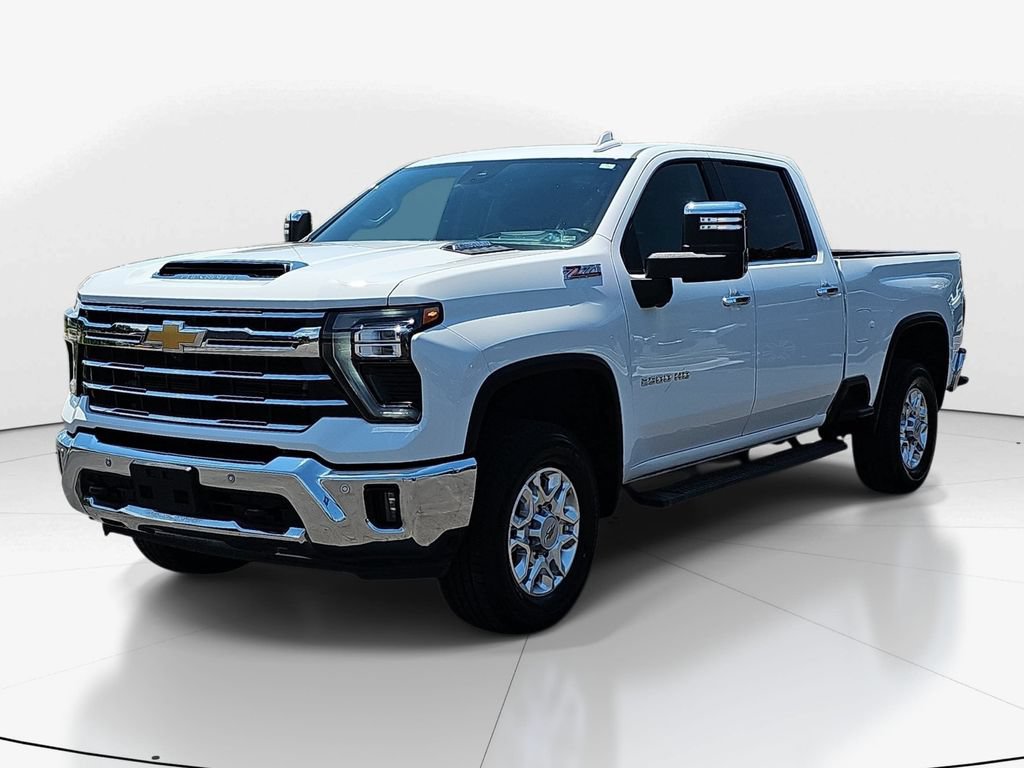 Used 2025 Chevrolet Silverado 2500 LTZ w/ LTZ Premium Package AWD/4WD image 11