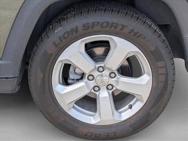 Used 2019 Jeep Compass Latitude w/ Cold Weather Group image 8