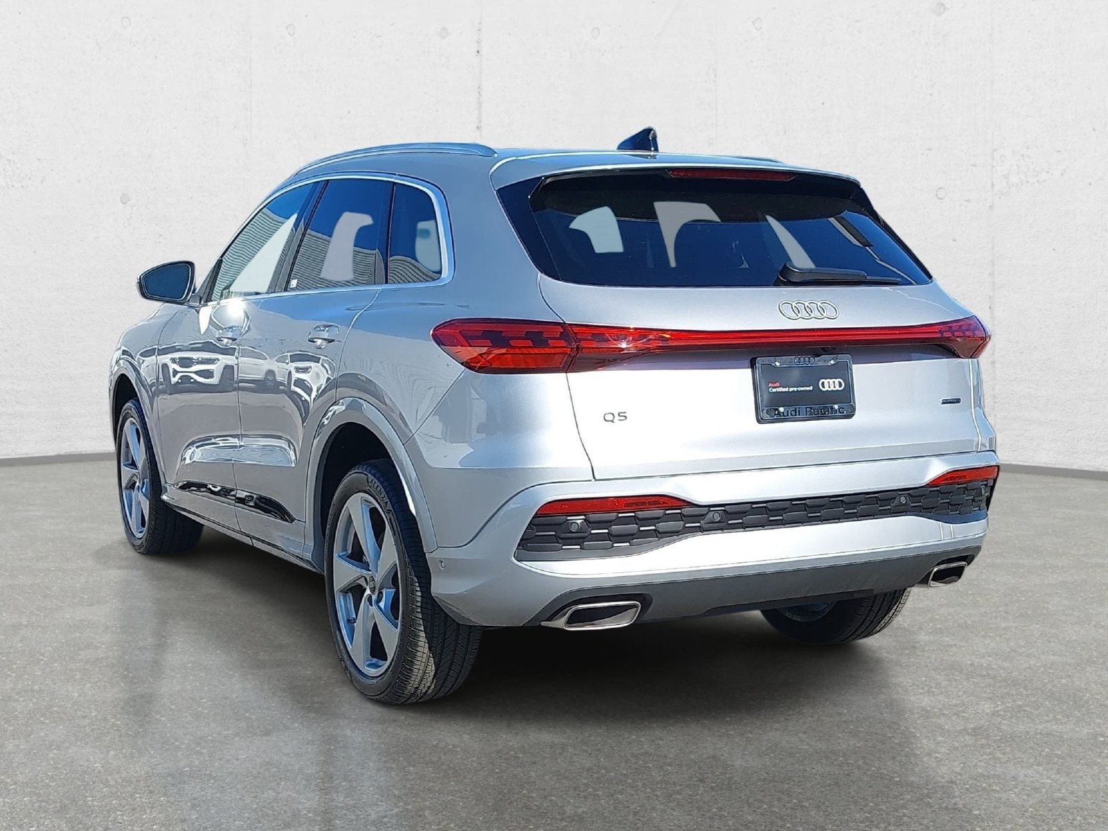 Certified 2025 Audi Q5 Premium w/ Premium Plus AWD/4WD image 7